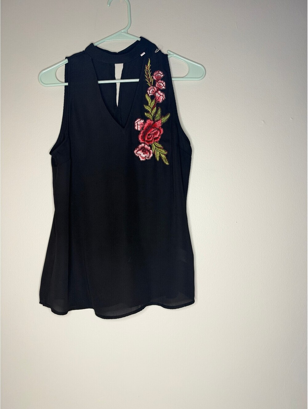 Candie's women's black sleeveless embroidered blouse